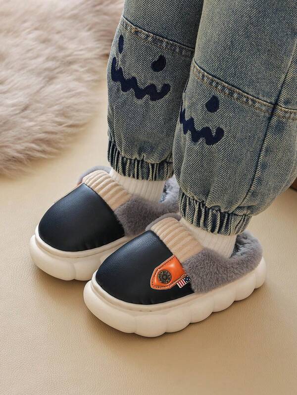 A Pair Of Simple And Fashionable Children's Autumn And Winter Plush Slippers, Casual, Comfortable, Warm, Non Slip, Soft Bottom Home Slippers