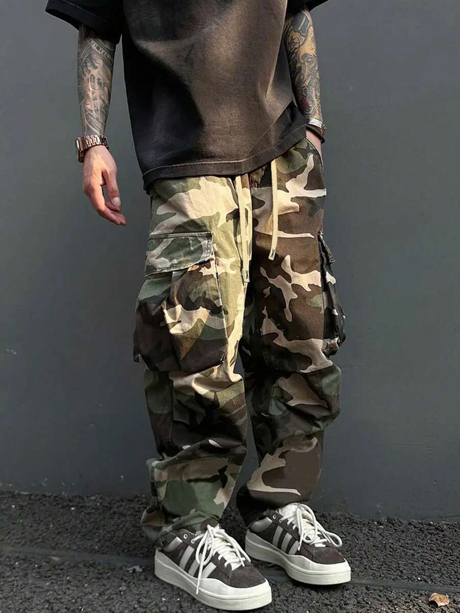 男士迷彩印花休闲宽松直筒工装裤，适合返校季，时尚多口袋工作裤，男士街头服饰 - 軍綠色 - 查看 1