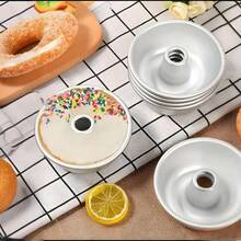 Khuôn nướng bánh tròn bằng nhôm, khuôn bánh Donut, có thiết kế rỗng và lỗ ở giữa - Khuôn bánh chiffon bánh Donut caramel đáy đặc, thích hợp cho cả bếp gia đình và bếp thương mại, món tráng miệng sinh nhật, bền và dễ vệ sinh, phụ kiện làm bánh - Bạc - Xem 10