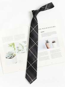 1pc A Retro Contrast Striped Tie With British Atmosphere