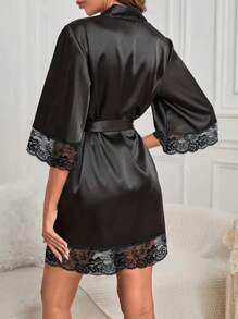 1 pieza Bata de baño con decoración de encaje y cinturón para mujer, bata de baño de seda sintética sexy para mujer, ropa de casa informal y ligera, pijama, cárdigan simple y suelto, bata con cinturón, adecuada para uso doméstico y hotelero, excelente opción para la temporada de regreso a clases, bata de baño para todo el año, bata de baño de verano, bata de baño de otoño, bata de baño de invierno (los artículos con estampado de encaje se envían al azar).