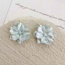 2 件时尚优雅简约白色花朵耳钉 - 白色花朵 - 查看 3