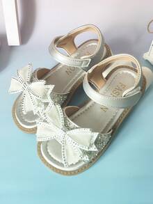 1 par de sandalias de niñas con punta descubierta para verano, con lazo, cierre de gancho y bucle, zapatos de moda - Plateado - Ver 3