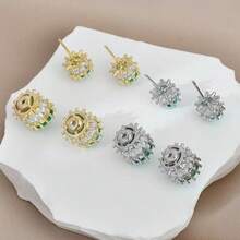 Nuevos y elegantes pendientes de moda, pendientes que se pueden usar por delante y por detrás, joyas con circonita cúbica sintética brillante verde, encantadores pendientes pequeños para damas, regalo de cumpleaños para mujeres