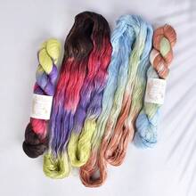 2 set da 100g di filo di pizzo tinto a mano con colori sfumati in lyocell per sciarpe fatte a mano, decorazioni per bambole, ecc.