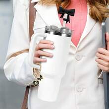 1pc Initial Letter Insulated Cup Accessory, Cup Charm, Fits 30 & 40 Oz Handled Glass Tumblers, Mini Water Bottle Keychain, Streetwear Style, Multi-Color, Wallet Decor, Handbag Charm