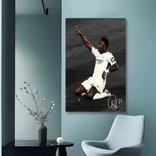 Framed   Football Wall Art - Black & White Minimalist Canvas Print,  Vertical Sports Poster For Bedroom, Office, Classroom Decor - Soccer Player Celebration Artwork, Soccer Room Decor, Office Decoration, Classic Design, Premium Finish, Office Workers - Đã đóng khung - Xem 4