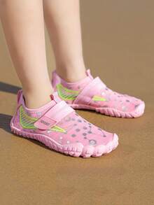 Calçados infantis para travessia de rios e calçados aquáticos, novos calçados de verão para meninos e meninas, calçados casuais para casa, calçados respiráveis para crianças