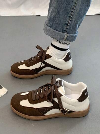 秋冬女士棕色单鞋，纯色英伦风系带皮革运动鞋，扣饰设计，圆头低帮平底滑板鞋，时尚透气防滑学生鞋