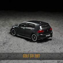 Bburago 1:64 大众高尔夫 GTI 2017 压铸模型 - 合金银黑色顶部、可开启车门和引擎盖、成人收藏桌迷你汽车展示架​