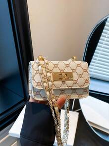 1pc Pu Fashion Retro Monogram Mini Fashion Coin Small Square Bag, Versatile Niche Design Fashion Shoulder Crossbody Bag, Comfortable Shoulder Strap, Smooth Long Style, Versatile And Not Picky, Suitable For Daily Outings, Play, School, Commuting Use, Is A Perfect Gift For Friends - Fashion Crossbody Bag - View 4