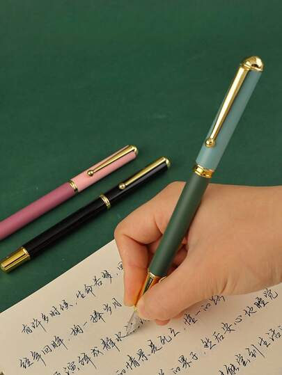 1 支金属钢笔，哑光绿色多色设计，F 笔尖，适合办公、学习和书写使用