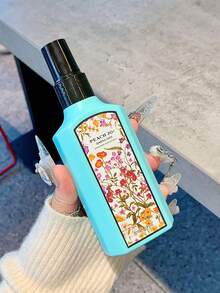 1 Stück - 100ML Duftzerstäuber, PFIRSICH Blütentraum Duftzerstäuber, Gardenie Jasmin Parfüm, langanhaltender Duft Kleidung Geruchsentferner Spray, PFIRSICH JO+ Coole Sommer Serie, alkoholfreier Blauer Windspiel Duftzerstäuber, Geruchsentferner Spray, leichtes Duftwasser Damen Duftzerstäuber, Raumduft Spray