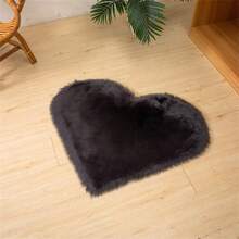1pc Heart-Shaped Soft Plush Area Rug, Suitable For Girls Bedroom, Vanity Chair, Home Decor