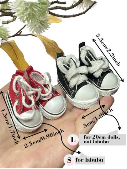 1 块帆布鞋，大帆布适合 20cm 娃娃，小帆布适合 15cm 娃娃