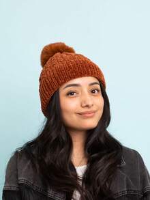 Velvet Cable Knit Pom Beanie – Soft & Stylish Winter Look - 鏽 - 查看 2