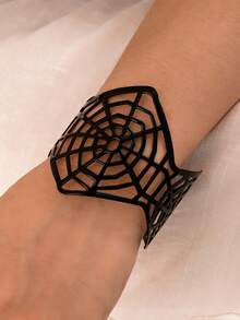 1 pièce Bracelet en métal lisse personnalisé et minimaliste à manchette ouverte exagérée, design de toile d'araignée creux rétro de niche, accessoire de bijoux d'Halloween - Noir - Voir 1