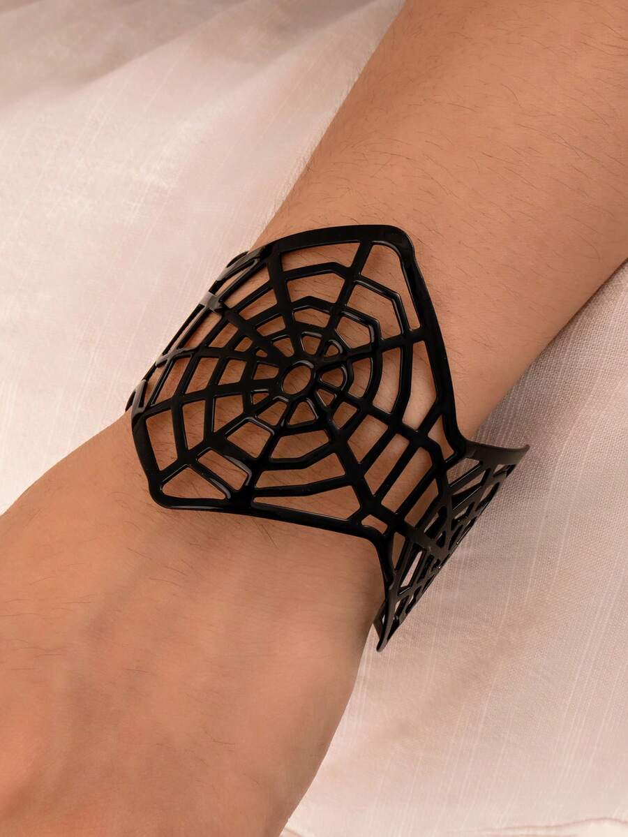 1 pièce Bracelet en métal lisse personnalisé et minimaliste à manchette ouverte exagérée, design de toile d'araignée creux rétro de niche, accessoire de bijoux d'Halloween - Noir - Voir 1