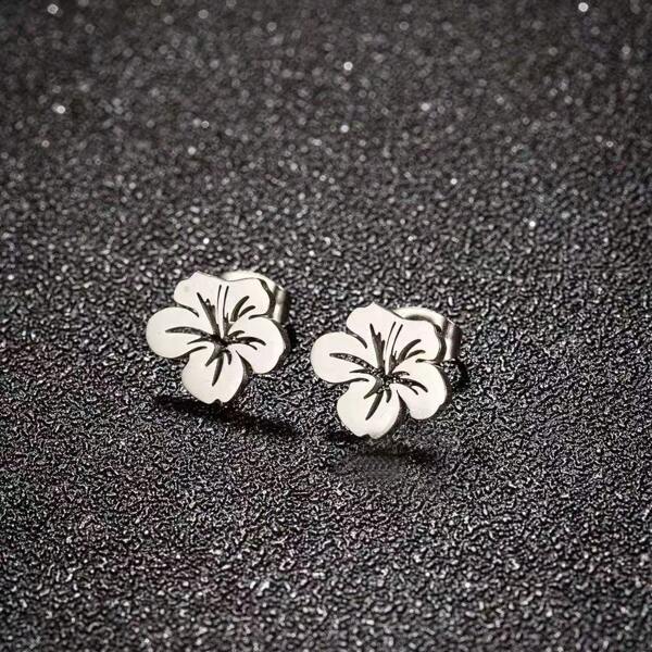 1 Pair Stainless Steel Korean Style Cute Small Flower Stud Earrings For Women Sweet Statement Spray Paint Metal Flower Earring Party Birthday Jewelry