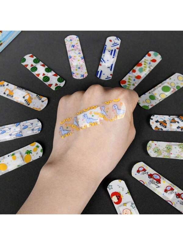 120 bandagens respiráveis e transparentes, bandagens com estampa de desenho animado - padrão aleatório