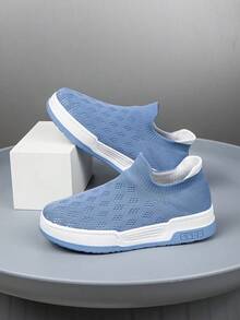 1 Pair Kids' Sneakers, Breathable Elastic Soft Shock-Absorbing Quick-Drying Lightweight Non-Slip Slip-On Casual Shoes For Boys And Girls, Suitable For Running, Walking, Street Style, And Campus Style - Blue - View 4
