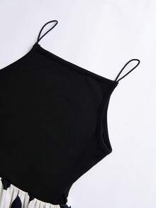 2026春夏新款优雅米色黑波点中长连衣裙 | 高腰喇叭下摆宽松版型，配金属扣腰带 | 适合派对、通勤、约会、毕业典礼及其他夏季场合 - 黑與白 - 查看 10