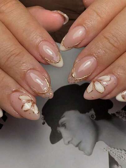 24 Pcs/Set Short Section Oval Fairy Fresh And Gentle Three-Dimensional Gilt French Fine Glitter Flowers Europe And The United States Ins Style Pressure Nails Full Coverage Fake Nails Wear Set For Hot Girls, Office Women, Party, Dating And Daily Wear And Party Use Nail Supplies Nails