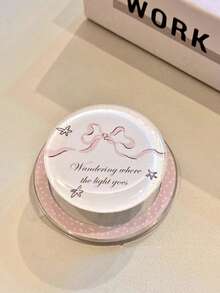 1个可爱少女卡通滑动磁力支架，可牢固吸附于任何手机壳、桌面支架、可伸缩便携支架，是送给女朋友、同学或亲戚的礼物。摆放位置和方向随机，兼容、安卓手机，是生日、家人、朋友的礼物。推拉式手机支架，手机配件