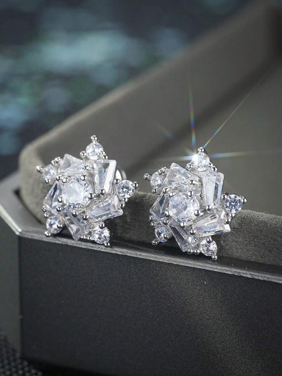 1pair Luxury Crystal Flower Stud Earrings Brilliant Cubic Zirconia Romantic Women Accessories Party Daily Wear Fashion Versatile For Teens Girls Earrings - Silver - View 1
