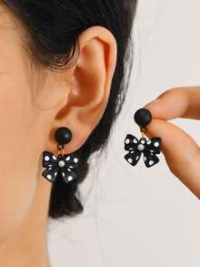 1 Pair Black & White Bowknot Earrings, Minimalist Design, Versatile, Suitable For Daily Wear, Birthday Gift