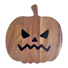 Planche à découper en résine d'Halloween, planche à fromage en forme de citrouille en bois, planche à découper pour steak occidental et fruits, planche décorative de cuisine, plateau à fromage de dinde de Thanksgiving, convient pour les cadeaux de Noël en famille et les fêtes de restaurant.