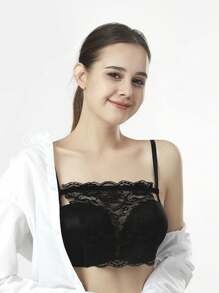 3 Pieces Elegant Floral Anti-Glare Bra Pad - Stylish And Comfortable Lingerie Enhancer, Women's Lace Knit Filling, One-Piece Anti-Walking Bandeau Artifact, Lace Women's Seamless Delicate Cropped Sexy Strapless Invisible Bra.(Due To Different Batches, The Number Of Product Buttons May Vary Slightly)