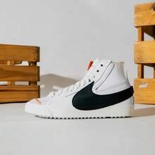 Nike Men's New COURT LEGACY NN Skate Shoes, Retro Fashion Casual Sneakers, Order 0.5 Size Up Recommended - White - View 8