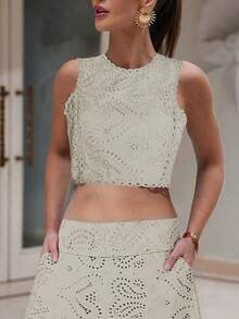 1 chiếc áo croptop không tay thêu hoa khoét rỗng kiểu vintage, họa tiết hoa ngẫu nhiên. - Lạc đà - Xem 3