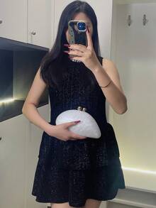 2025春季时尚婚礼手拿包，欧美风格亚克力亮面晚宴手提包，蛋形单肩包，个性斜挎，完美搭配舞会配饰，完美搭配新娘派对