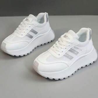 Women's White Casual Sneakers, 2025 Spring Summer Autumn New Outdoor Thick Sole Fashion Versatile Vacation Style Student Outdoor Hiking Non-Slip Skateboard Flat Shoes