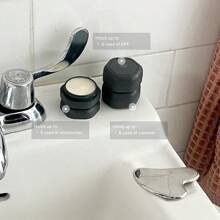 MYYE Travel Containers Basic Skincare Set Magnetic Containers With LidsCarry On Travel Entials For Women Men 3 Small Capsules 0.56oz Cleanser Moisturizer And SunIcon Labels Sand - 基礎套裝+木炭 - 查看 4