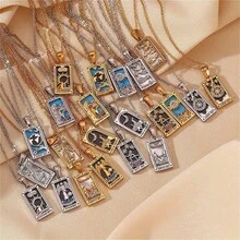Retro Tarot Queen Lover Magician Moon Necklace Matte Drip Oil Free Stainless Steel Jewelry Gold Plated Decoration - 金的 - 查看 2