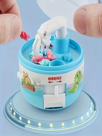 1 套 9 件迷你龙抓娃娃机玩具，适合青少年和成人，配有迷你彩色恐龙模型抓娃娃机奖品、真正能用的迷你玩意儿、迷你街机游戏微型新奇玩具、趣味独特玩具、掌上游戏、万圣节圣诞节袜子填充物和生日礼物、趣味袜子填充物、烦躁玩具