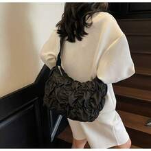 Korean Pleated Beach Cloud Tote Bag, Women's 2025 New Drawstring Shoulder Bag, Large Capacity Nylon Cloth Crossbody Shoulder Bag, Shoulder Bag, Women's Bag, Shoulder Bag - màu đen - Xem 2