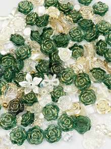Eine Tasche mit 70g Großmutter Grün Gold kantigen grünen Rosen Gemisch, Bogen, Faux Perle DIY Armband, Handy-Hülle, Halskette, Schmuck, hausgemachte Geschenke für Freunde, perforierte Multifunktions-Schmuck und dekorative Requisiten können als Rahmen-Dekoration verwendet werden.