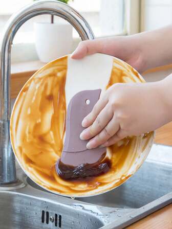 1pc Penguin Soft Scraper Household Kitchen Scraper Oil Plate Scraper Oil Stain Baking Kitchen Small Tool Kitchen, Kitchen Accessories, Home Furnishings, Kitchen Decoration, Kitchen Necessities, Halloween, Halloween Decoration, Christmas, Kitchen Necessities, New Year's Best Gift