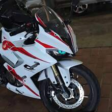 适用于汽车和摩托车的反光魔鬼眼贴纸，提高夜间可见度、耐用性和时尚性