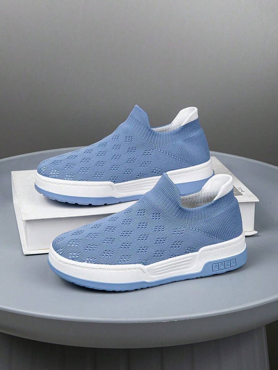 1 Pair Kids' Sneakers, Breathable Elastic Soft Shock-Absorbing Quick-Drying Lightweight Non-Slip Slip-On Casual Shoes For Boys And Girls, Suitable For Running, Walking, Street Style, And Campus Style - Blue - View 1