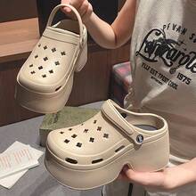 2025 New Women's Thick Sole Closed Toe Sandals, Summer Outdoor Slip-On Beach Slippers