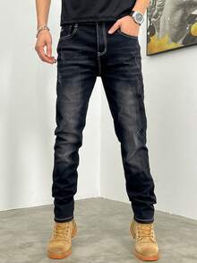 Calça Jeans Masculina Slim Fit com Bolso Viés, Perna Reta, Ajuste Relaxado, Lavagem Vintage Azul, Perfeita para Sair com Amigos no Estilo Y2K