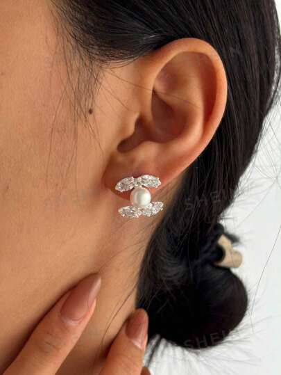 2 pièces Boucles d'oreilles en forme de C ton argent, boucles d'oreilles en cuivre plaqué or 18 carats élégantes et mignonnes, convenant pour le port quotidien et les rassemblements