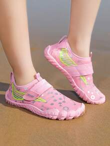 Calçados infantis para travessia de rios e calçados aquáticos, novos calçados de verão para meninos e meninas, calçados casuais para casa, calçados respiráveis para crianças