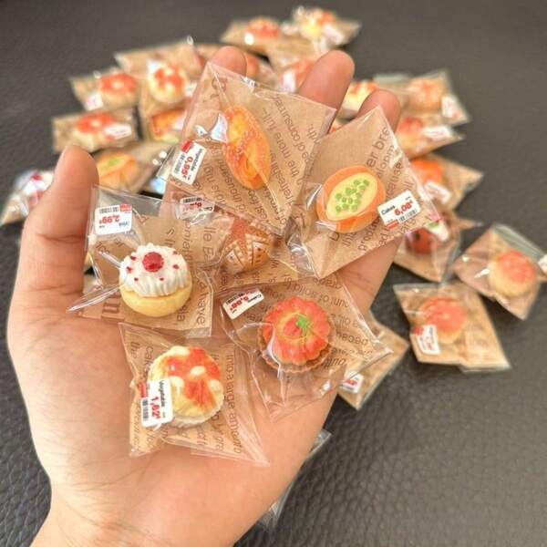 Simulation Mini Bread Cake Dessert Food Game Miniature Creative Model Play House Small Food Ornament