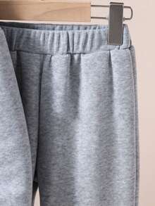 幼儿汽车印花保暖连帽衫和裤子套装